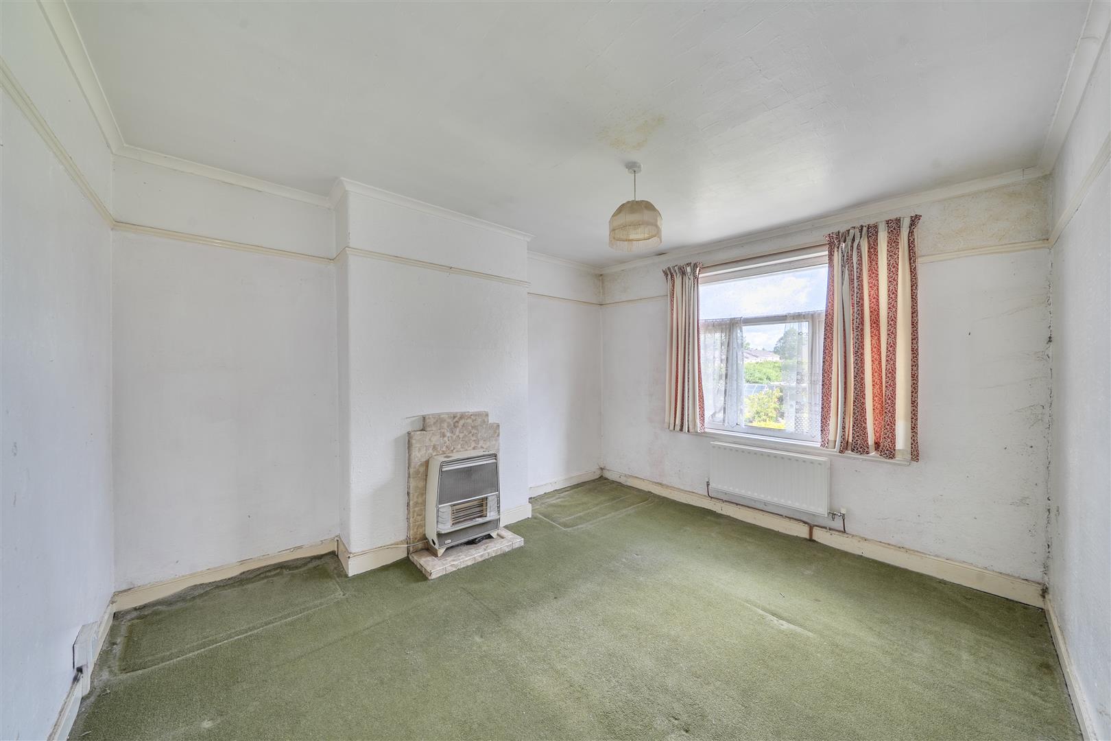 Middle Road, Ravenhill, Swansea, SA5 5DH
